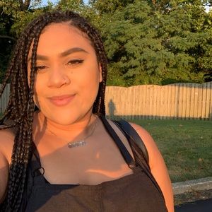 Meet your Posher, Whitney